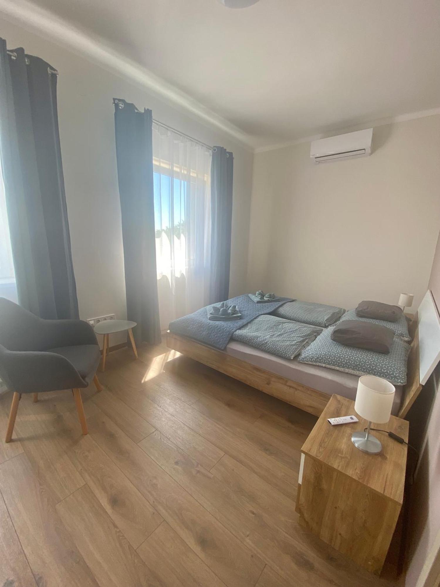 Azur Panorama Apartman Alsoors Exterior foto